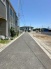 安心して暮らすことのできる住宅街。　住宅地の道路は一般に交通量が少なく車などの騒音が少ないため、住民にとって静かな生活環境が提供されます。
