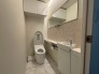 トイレにはウォシュレット機能を標準装備。
