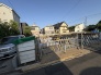 現在建物を建築中です、建築中の物件については現地確認の他、同施工会社の完成施工例のご案内、担当者のプレゼンテーションにてご検討ください。適切なご検討の方法をご説明させて頂きます。
