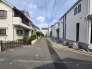 周辺は住宅が建ち並ぶ閑静な住宅街です。

