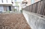 現地ご見学の際、スタッフが様々なご質問に対応いたします、周辺環境、前面道路、建築可能な建物について、ぜひご相談ください。
