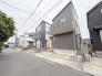 安心して暮らすことのできる住宅街。　住宅地の道路は一般に交通量が少なく車などの騒音が少ないため、住民にとって静かな生活環境が提供されます。
