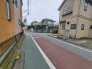 周辺は住宅が建ち並ぶ閑静な住宅街です。
