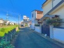 安心して暮らすことのできる住宅街。　住宅地の道路は一般に交通量が少なく車などの騒音が少ないため、住民にとって静かな生活環境が提供されます。
