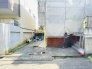 周辺の街並みの中で適度な主張、生活に溶け込むシンプルなデザインの外観が魅力の一戸建です。
