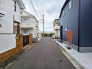周辺は住宅が建ち並ぶ閑静な住宅街です。
