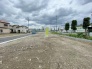 現地ご見学の際、スタッフが様々なご質問に対応いたします、周辺環境、前面道路、建築可能な建物について、ぜひご相談ください。
