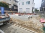 現在建物を建築中です、建築中の物件については現地確認の他、同施工会社の完成施工例のご案内、担当者のプレゼンテーションにてご検討ください。適切なご検討の方法をご説明させて頂きます。
