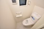 トイレにはウォシュレット機能を標準装備。
