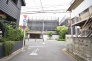 実際に室内をご見学頂くと生活のイメージが広がると思います。家具を置いたイメージや窓からの景色など。

