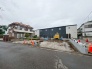 現在建物を建築中です、建築中の物件については現地確認の他、同施工会社の完成施工例のご案内、担当者のプレゼンテーションにてご検討ください。適切なご検討の方法をご説明させて頂きます。
