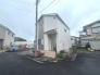 周辺は住宅が建ち並ぶ閑静な住宅街です。
