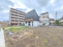 現地ご見学の際、スタッフが様々なご質問に対応いたします、周辺環境、前面道路、建築可能な建物について、ぜひご相談ください。
