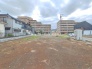 現地ご見学の際、スタッフが様々なご質問に対応いたします、周辺環境、前面道路、建築可能な建物について、ぜひご相談ください。
