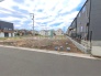 現地ご見学の際、スタッフが様々なご質問に対応いたします、周辺環境、前面道路、建築可能な建物について、ぜひご相談ください。
