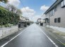 安心して暮らすことのできる住宅街。　住宅地の道路は一般に交通量が少なく車などの騒音が少ないため、住民にとって静かな生活環境が提供されます。
