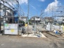 現在建物を建築中です、建築中の物件については現地確認の他、同施工会社の完成施工例のご案内、担当者のプレゼンテーションにてご検討ください。適切なご検討の方法をご説明させて頂きます。
