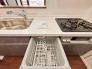 毎日の家事をサポートしてくれる食洗器も標準に装備。ちょっと嬉しい設備です

