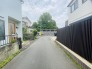 周辺は住宅が建ち並ぶ閑静な住宅街です。
