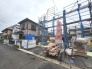 現在建物を建築中です、建築中の物件については現地確認の他、同施工会社の完成施工例のご案内、担当者のプレゼンテーションにてご検討ください。適切なご検討の方法をご説明させて頂きます。

