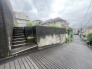 現地ご見学の際、スタッフが様々なご質問に対応いたします、周辺環境、前面道路、建築可能な建物について、ぜひご相談ください。
