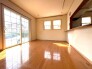 家族が一番集まる場所だから広々としつつも素敵な空間であって欲しい。みんながくつろぐリビングからキッチンまでが一つの空間のように繋がる間取り。
