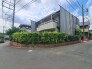 現在建物を建築中です、建築中の物件については現地確認の他、同施工会社の完成施工例のご案内、担当者のプレゼンテーションにてご検討ください。