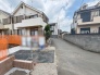 安心して暮らすことのできる住宅街。　住宅地の道路は一般に交通量が少なく車などの騒音が少ないため、住民にとって静かな生活環境が提供されます。
