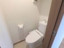 トイレにはウォシュレット機能を標準装備。
