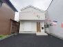 建物が完成しましたので室内のご見学予約スタート。当日のご見学予約も大歓迎です。お気軽にご連絡ください。エステート白馬国分寺店は火曜水曜も営業しております。
