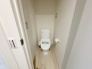 トイレにはウォシュレット機能を標準装備。
