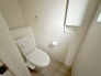 トイレにはウォシュレット機能を標準装備。
