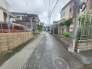 安心して暮らすことのできる住宅街。　住宅地の道路は一般に交通量が少なく車などの騒音が少ないため、住民にとって静かな生活環境が提供されます。
