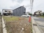 現地ご見学の際、スタッフが様々なご質問に対応いたします、周辺環境、前面道路、建築可能な建物について、ぜひご相談ください。
