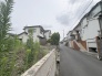 安心して暮らすことのできる住宅街。　住宅地の道路は一般に交通量が少なく車などの騒音が少ないため、住民にとって静かな生活環境が提供されます。
