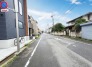 周辺は住宅が建ち並ぶ閑静な住宅街です