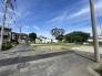 3号地 安心して暮らすことのできる住宅街。　住宅地の道路は一般に交通量が少なく車などの騒音が少ないため、住民にとって静かな生活環境が提供されます。
