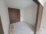 スタイリッシュなデザインと快適な居住性を兼ね備えた洋室。