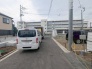 安心して暮らすことのできる住宅街。　住宅地の道路は一般に交通量が少なく車などの騒音が少ないため、住民にとって静かな生活環境が提供されます。
