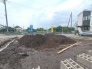 現在建物を建築中です、建築中の物件については現地確認の他、同施工会社の完成施工例のご案内、担当者のプレゼンテーションにてご検討ください。適切なご検討の方法をご説明させて頂きます。

