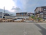 現在建物を建築中です、建築中の物件については現地確認の他、同施工会社の完成施工例のご案内、担当者のプレゼンテーションにてご検討ください。適切なご検討の方法をご説明させて頂きます。
