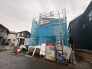 現在建物を建築中です、建築中の物件については現地確認の他、同施工会社の完成施工例のご案内、担当者のプレゼンテーションにてご検討ください。適切なご検討の方法をご説明させて頂きます。
