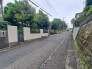 安心して暮らすことのできる住宅街。　住宅地の道路は一般に交通量が少なく車などの騒音が少ないため、住民にとって静かな生活環境が提供されます。
