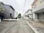 安心して暮らすことのできる住宅街。　住宅地の道路は一般に交通量が少なく車などの騒音が少ないため、住民にとって静かな生活環境が提供されます。
