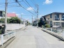 安心して暮らすことのできる住宅街。　住宅地の道路は一般に交通量が少なく車などの騒音が少ないため、住民にとって静かな生活環境が提供されます。
