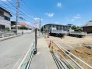 安心して暮らすことのできる住宅街。　住宅地の道路は一般に交通量が少なく車などの騒音が少ないため、住民にとって静かな生活環境が提供されます。
