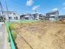 建築条件なしの敷地。弊社グループ「白馬建設」にて建物プランをご提案できます。実際の陽当たりやサイズ感を現地でお確かめください。

