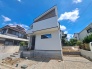建物が完成しましたので室内のご見学予約スタート。当日のご見学予約も大歓迎です。お気軽にご連絡ください。エステート白馬国分寺店は火曜水曜も営業しております。
