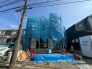 現在建物を建築中です、建築中の物件については現地確認の他、同施工会社の完成施工例のご案内、担当者のプレゼンテーションにてご検討ください。適切なご検討の方法をご説明させて頂きます。
