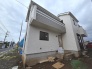 現在建物を建築中です、建築中の物件については現地確認の他、同施工会社の完成施工例のご案内、担当者のプレゼンテーションにてご検討ください。適切なご検討の方法をご説明させて頂きます。

